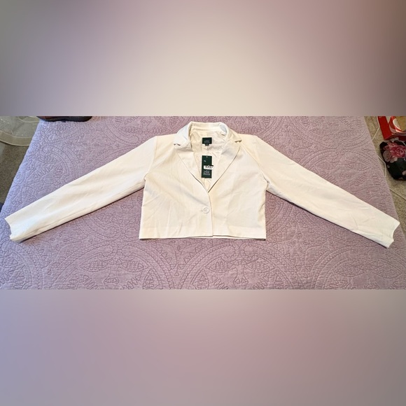 wild fable Tops - NWT Wild Fable Cropped Blazer